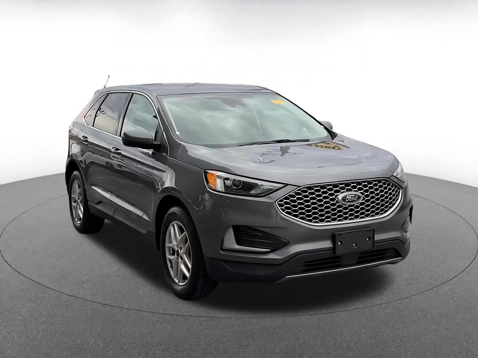 Thumbnail: 2024 Ford Edge - 3