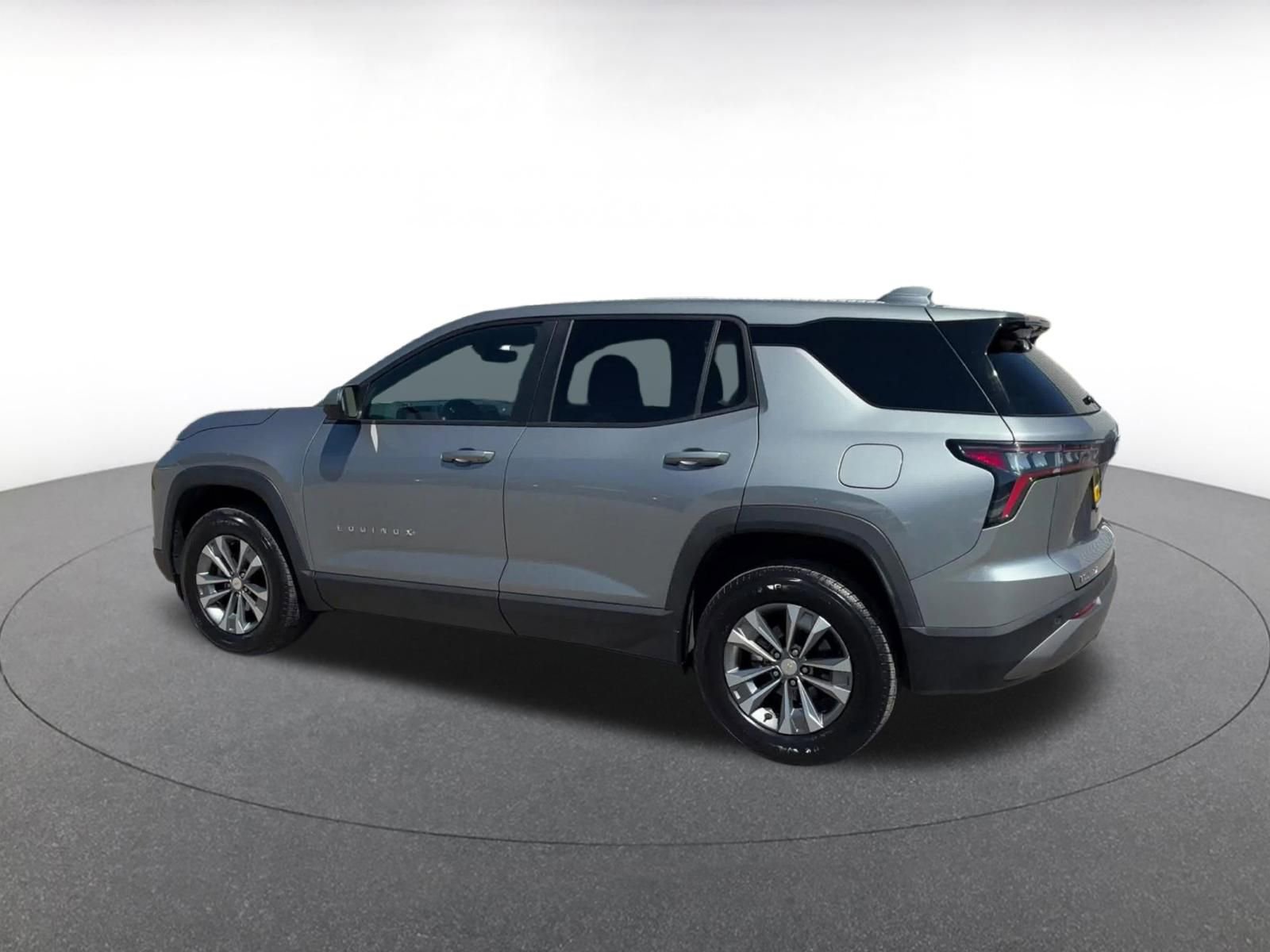 Thumbnail: 2025 Chevrolet Equinox - 10