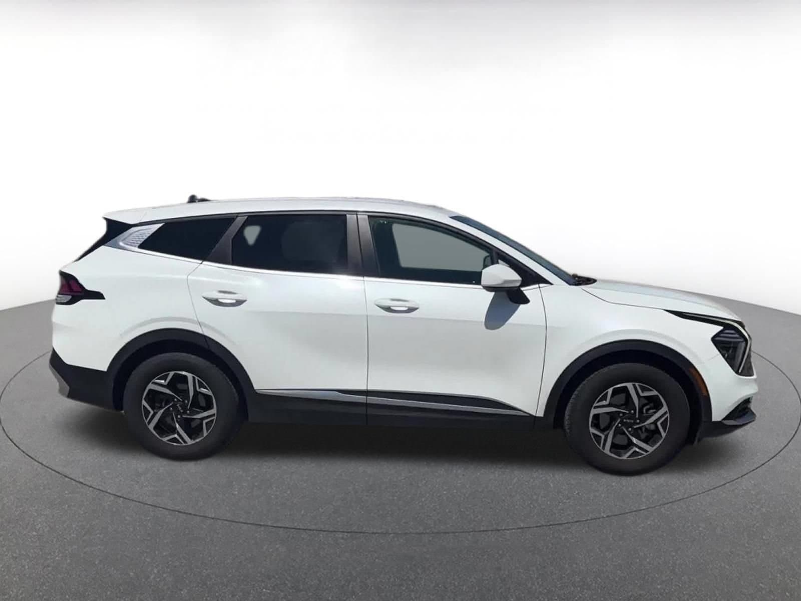 Thumbnail: 2024 Kia Sportage - 16