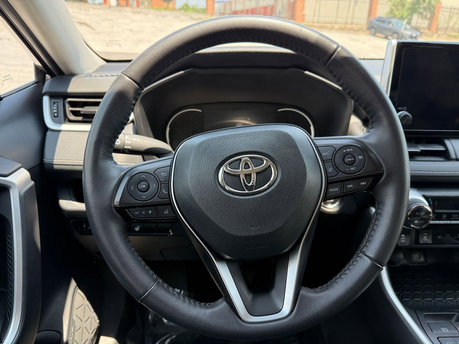 Thumbnail: 2024 Toyota RAV4 - 28