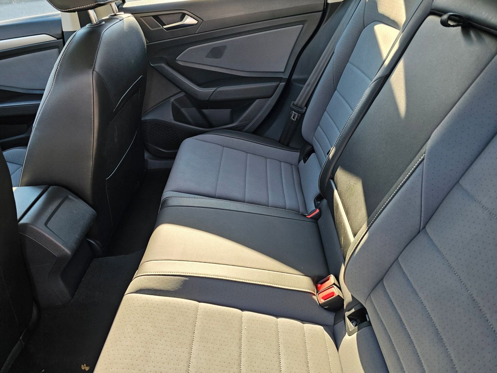 Thumbnail: 2025 Volkswagen Jetta - 10