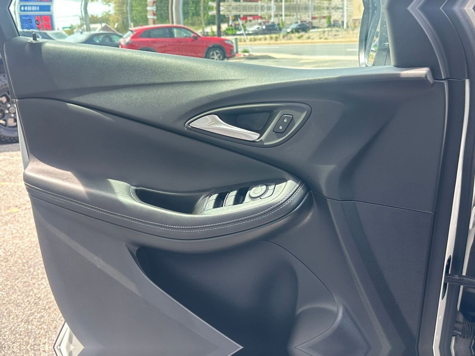 Thumbnail: 2025 Buick Encore GX - 18