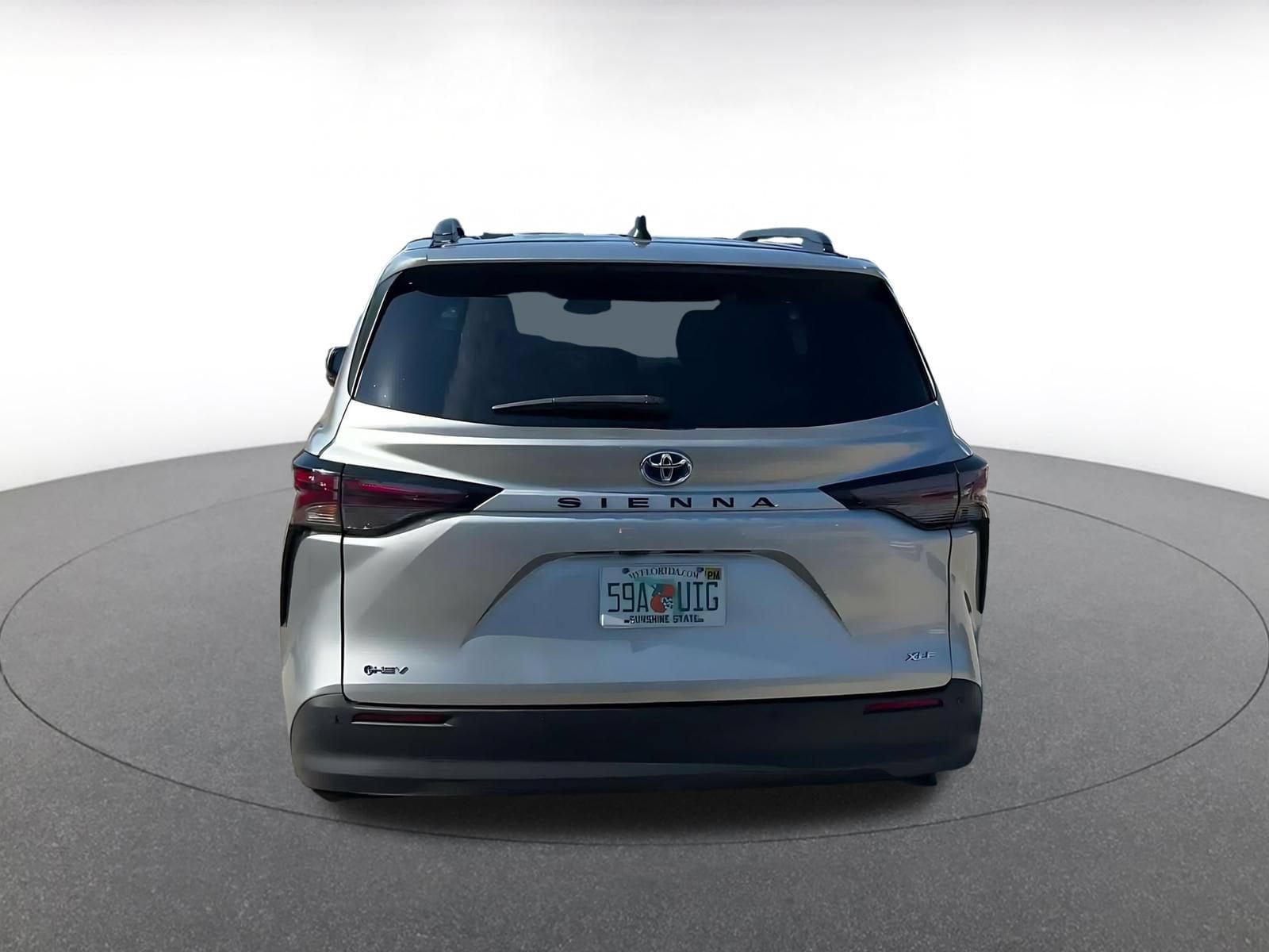 Thumbnail: 2025 Toyota Sienna - 12