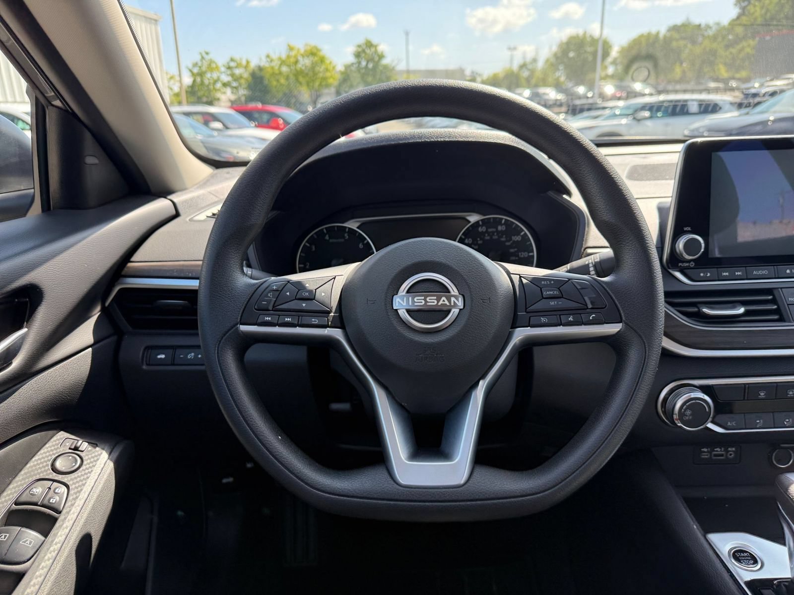 Thumbnail: 2025 Nissan Altima - 27