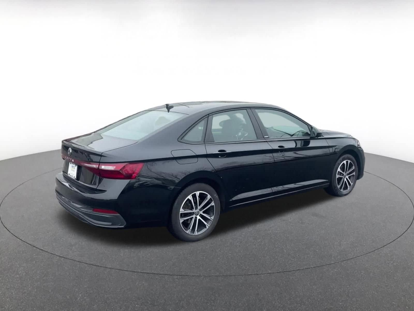 Thumbnail: 2025 Volkswagen Jetta - 15