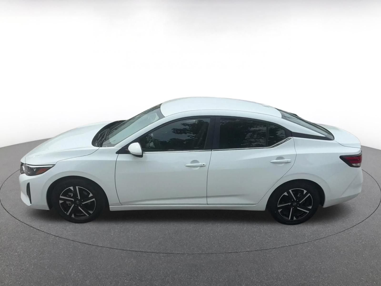 Thumbnail: 2025 Nissan Sentra - 9