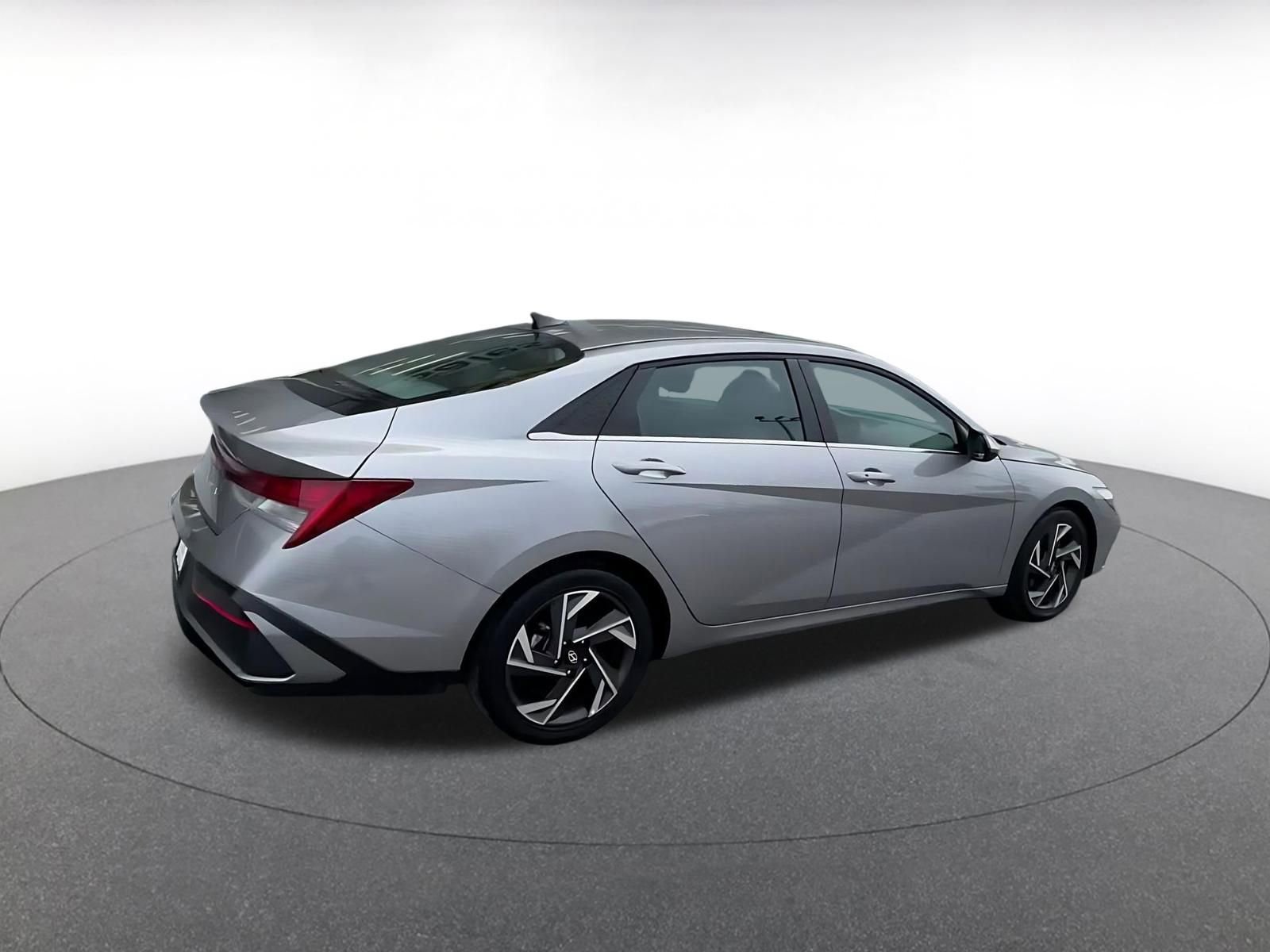 Thumbnail: 2025 Hyundai Elantra - 15