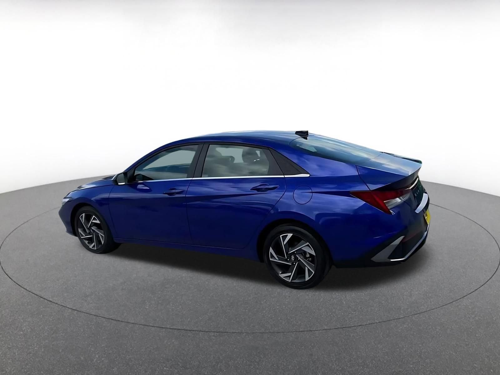 Thumbnail: 2025 Hyundai Elantra - 10