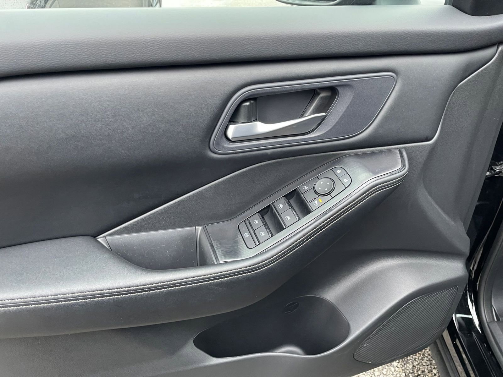 Thumbnail: 2025 Nissan Rogue - 18