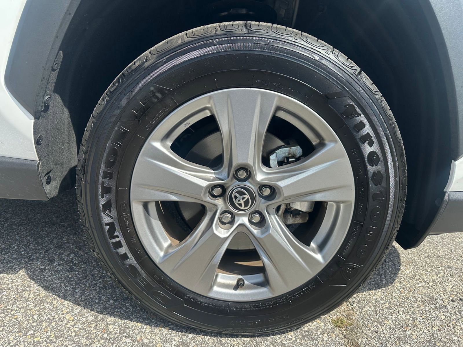 Thumbnail: 2025 Toyota RAV4 - 29