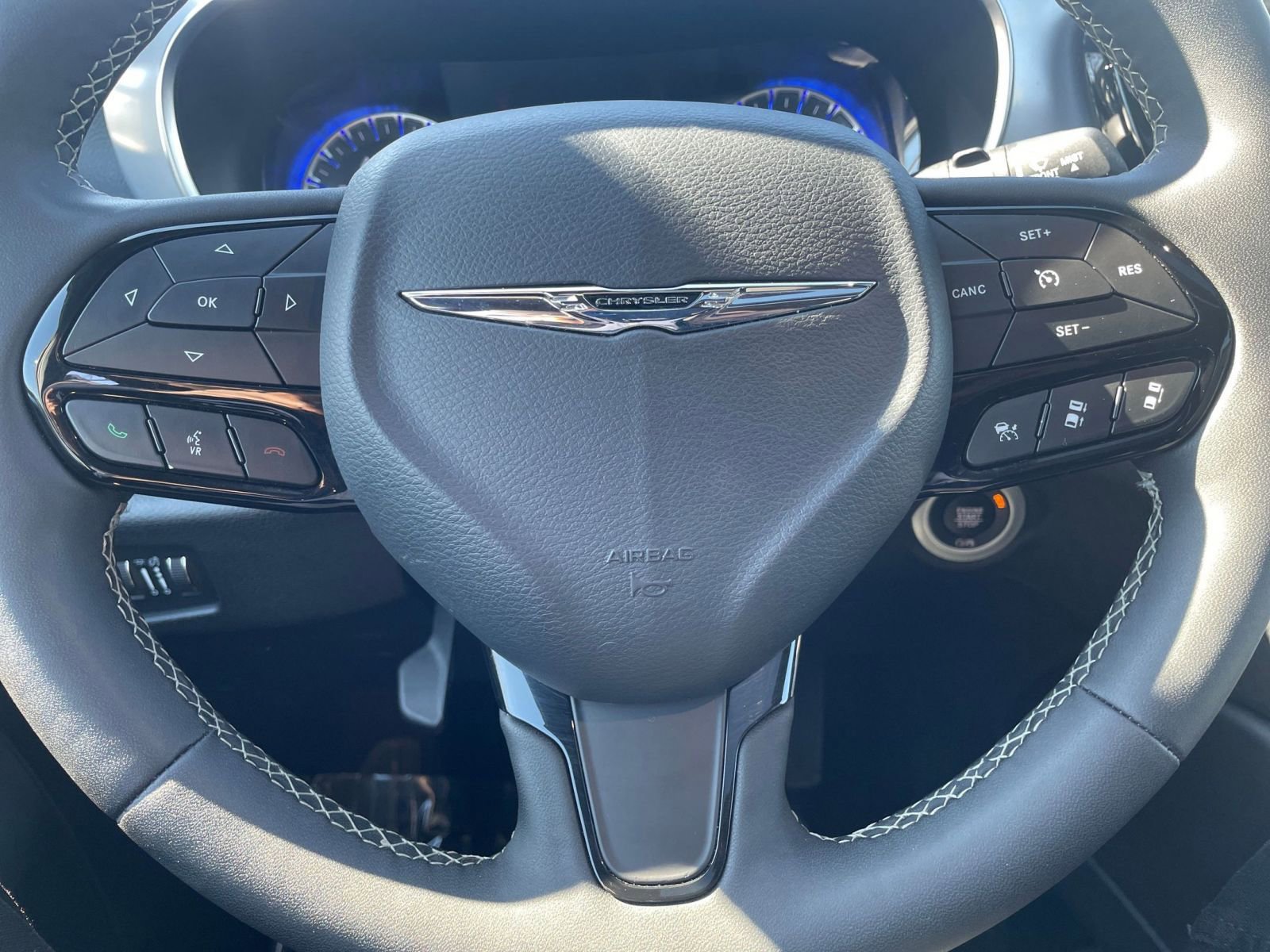 Thumbnail: 2025 Chrysler Pacifica - 28