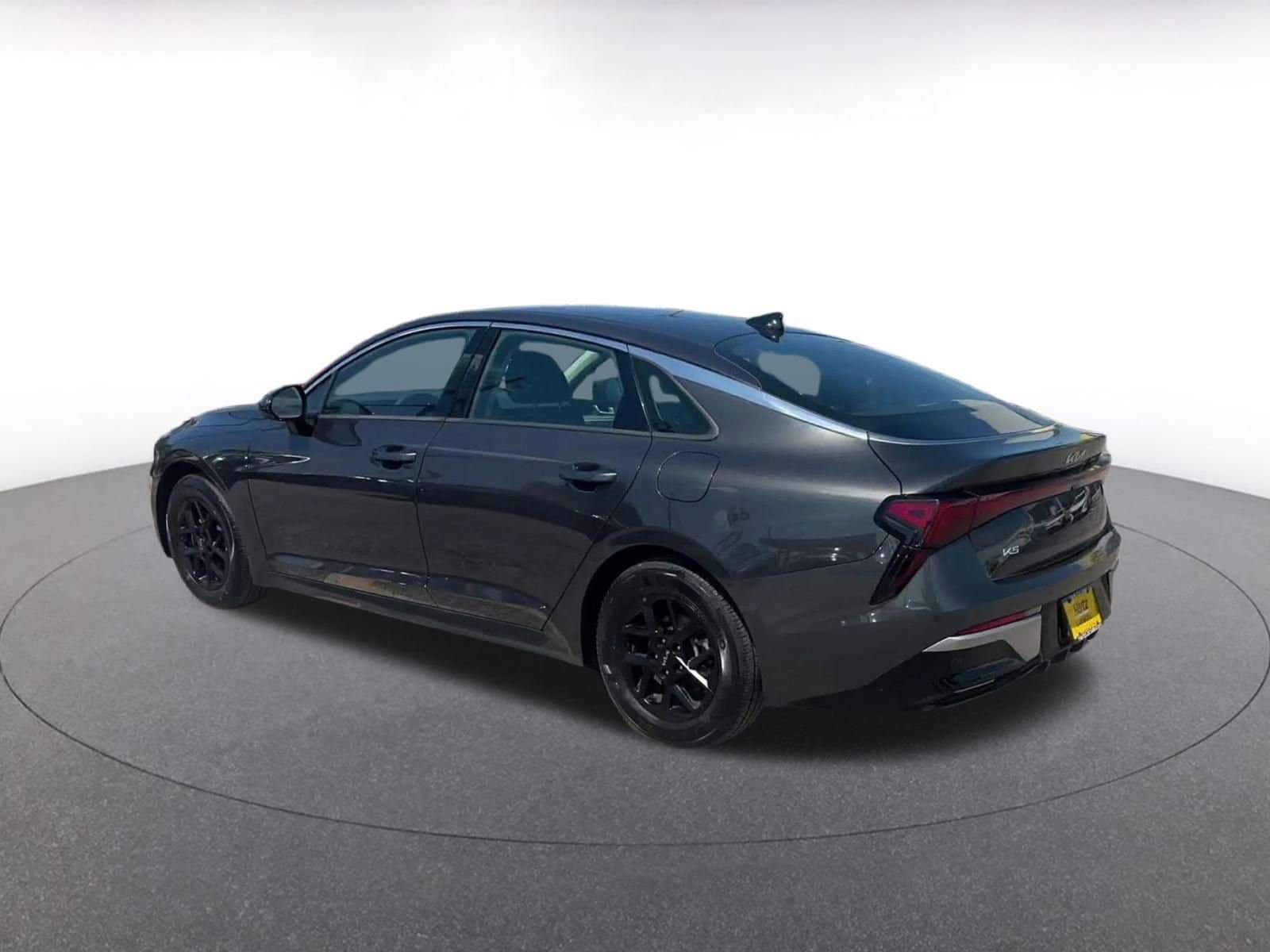 Thumbnail: 2025 Kia K5 - 10