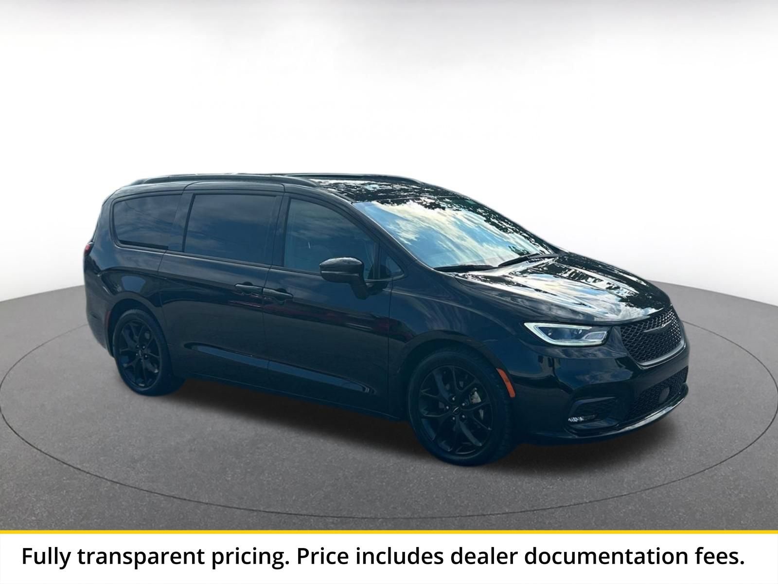 Thumbnail: 2025 Chrysler Pacifica - 1