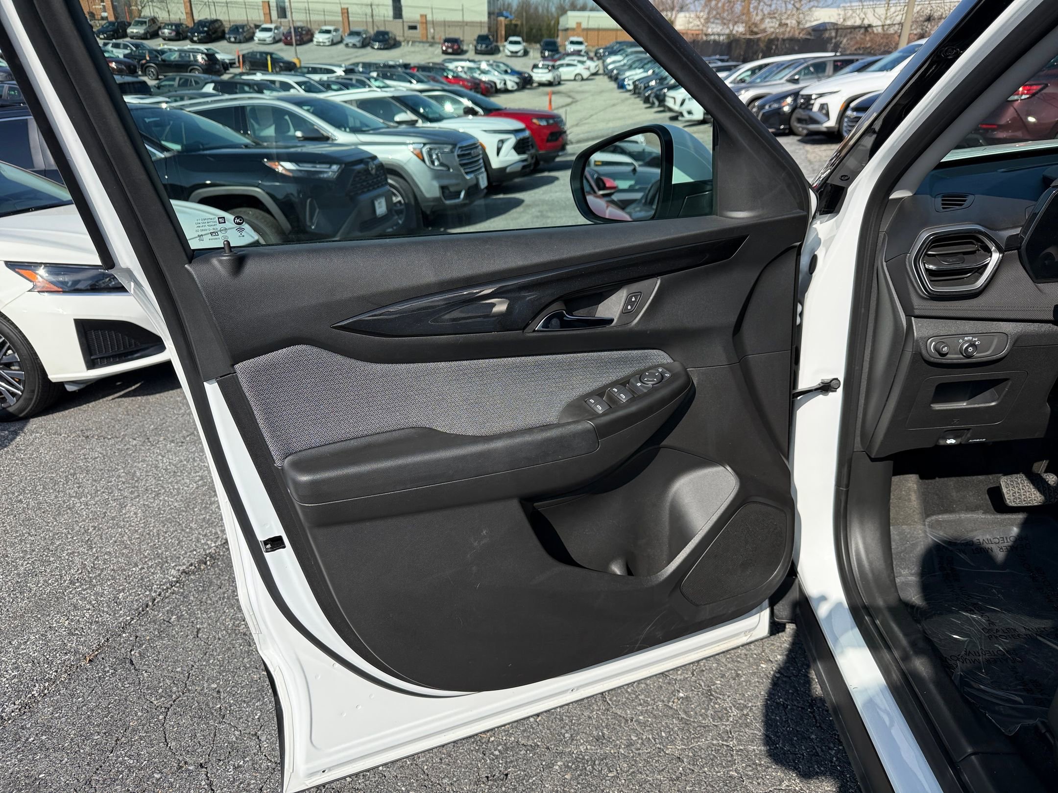 Thumbnail: 2025 Chevrolet TrailBlazer - 18