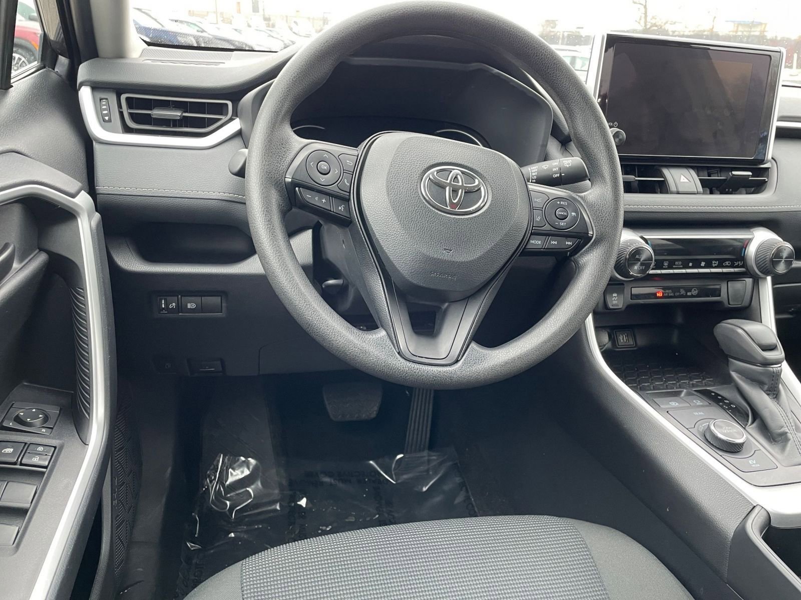 Thumbnail: 2025 Toyota RAV4 - 33