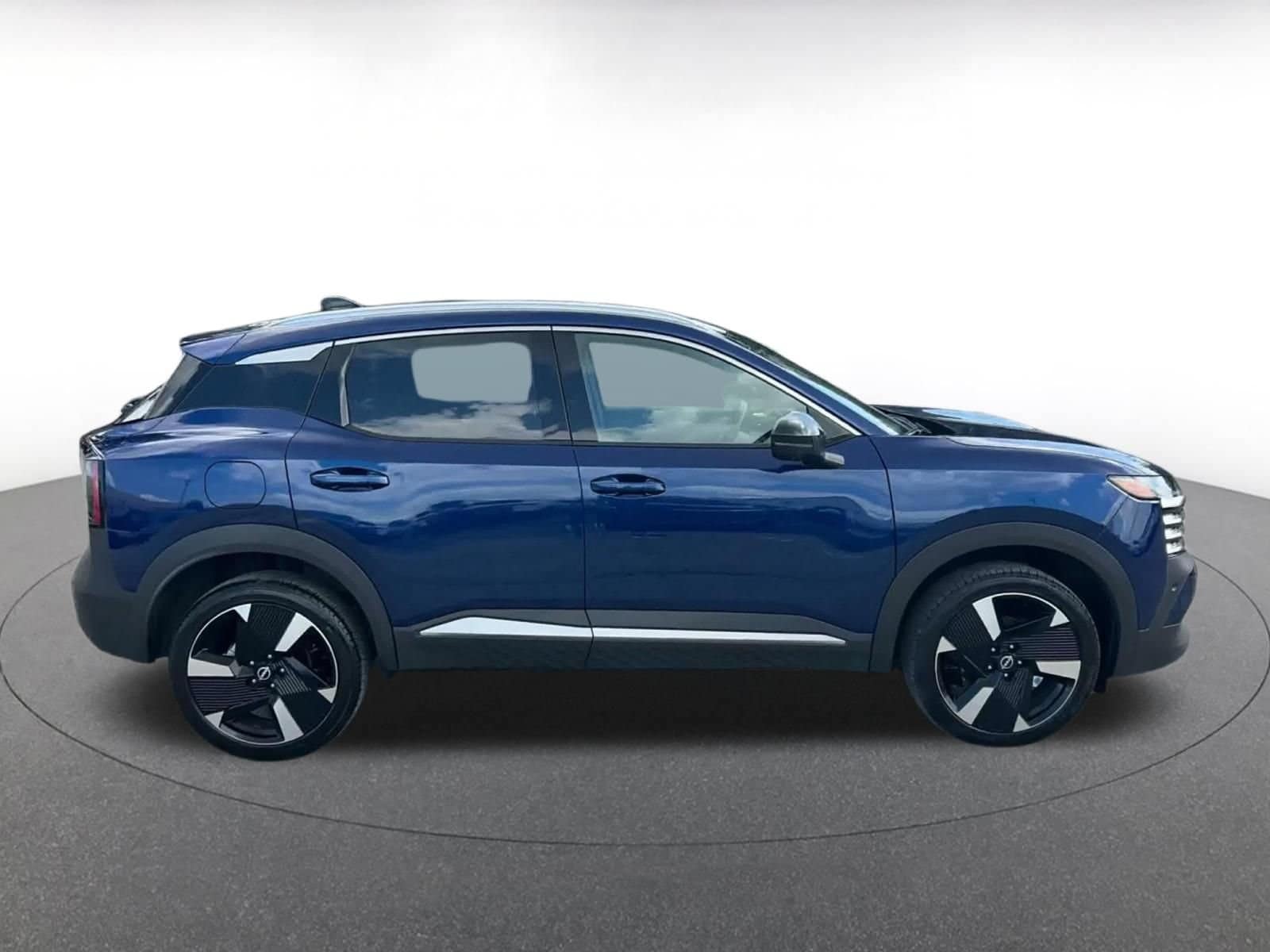Thumbnail: 2026 Nissan Kicks - 13