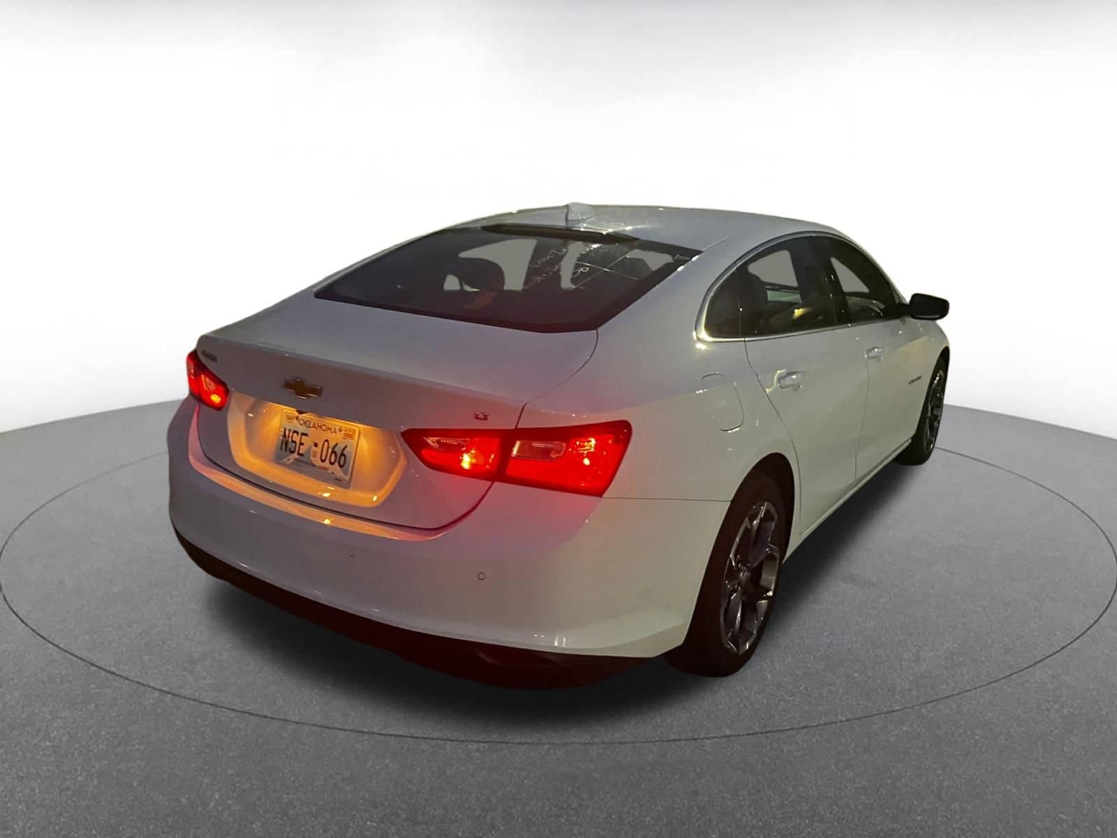Thumbnail: 2023 Chevrolet Malibu - 7