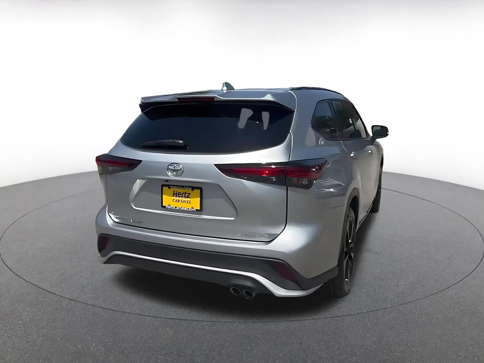 Thumbnail: 2025 Toyota Highlander - 15