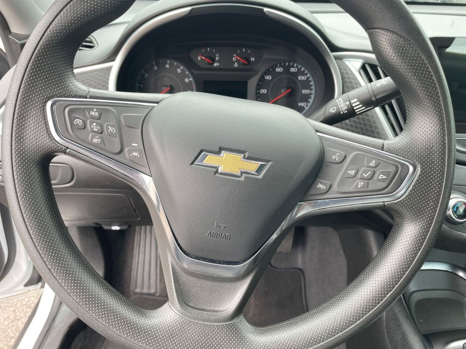 Thumbnail: 2023 Chevrolet Malibu - 28