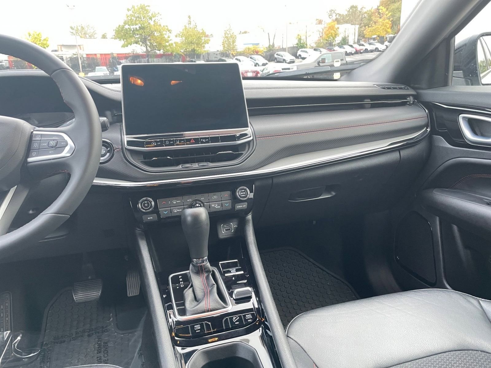 Thumbnail: 2025 Jeep Compass - 34