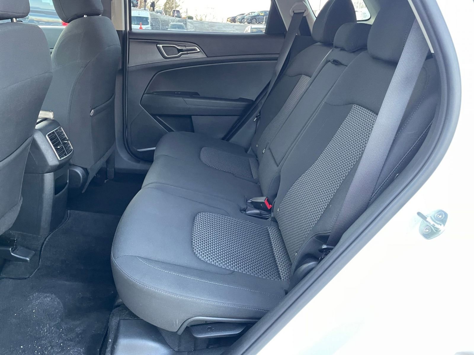 Thumbnail: 2023 Kia Sportage - 24