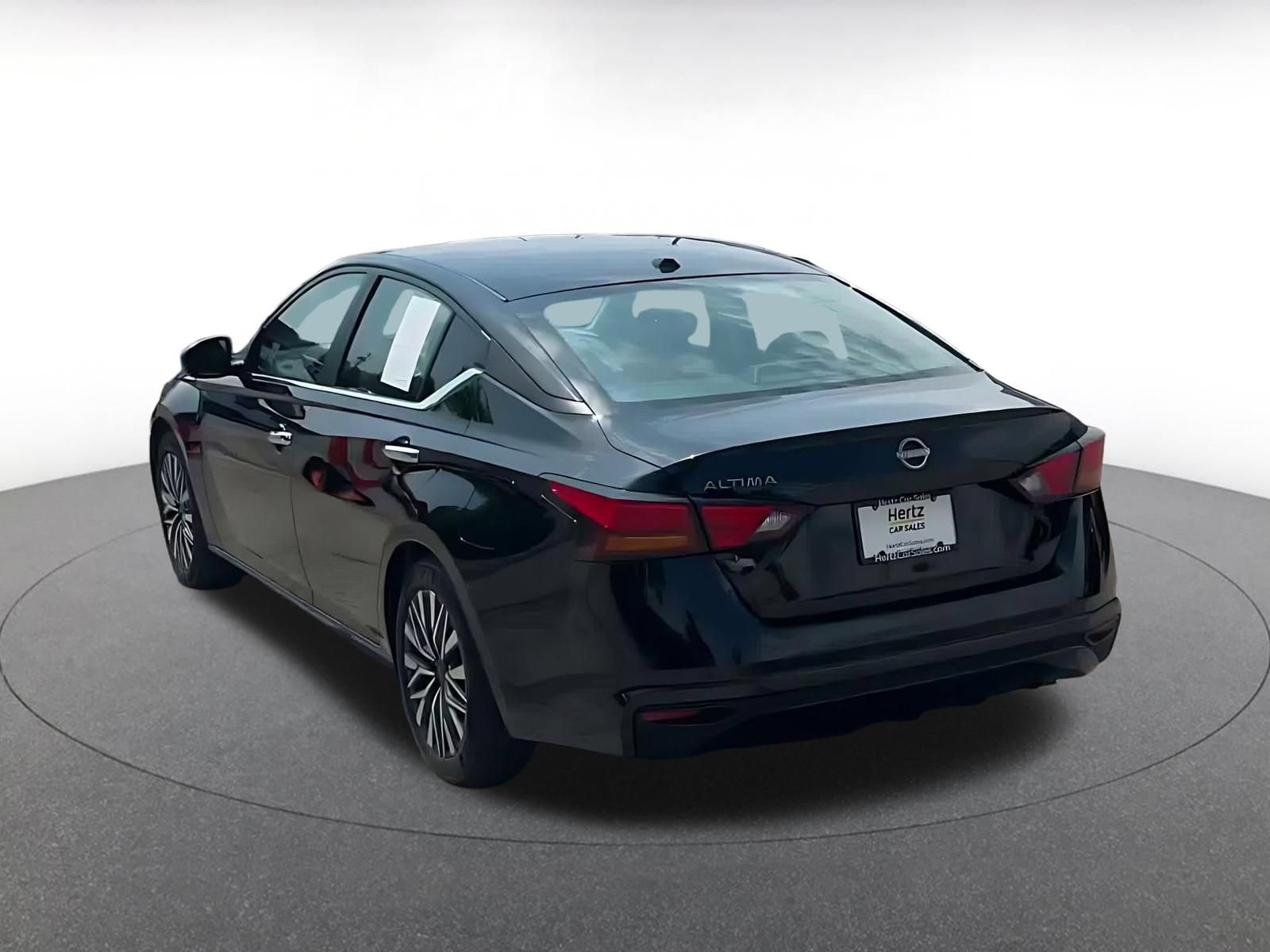 Thumbnail: 2025 Nissan Altima - 9