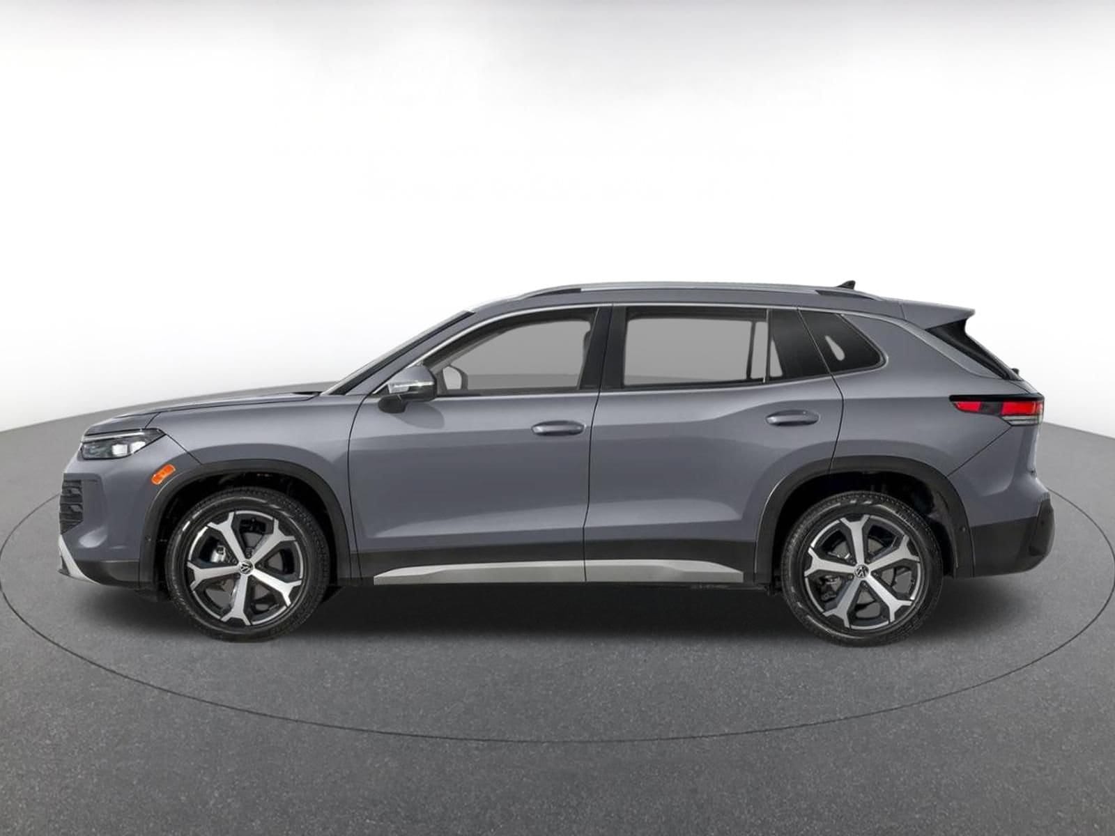 Thumbnail: 2026 Volkswagen Tiguan - 3