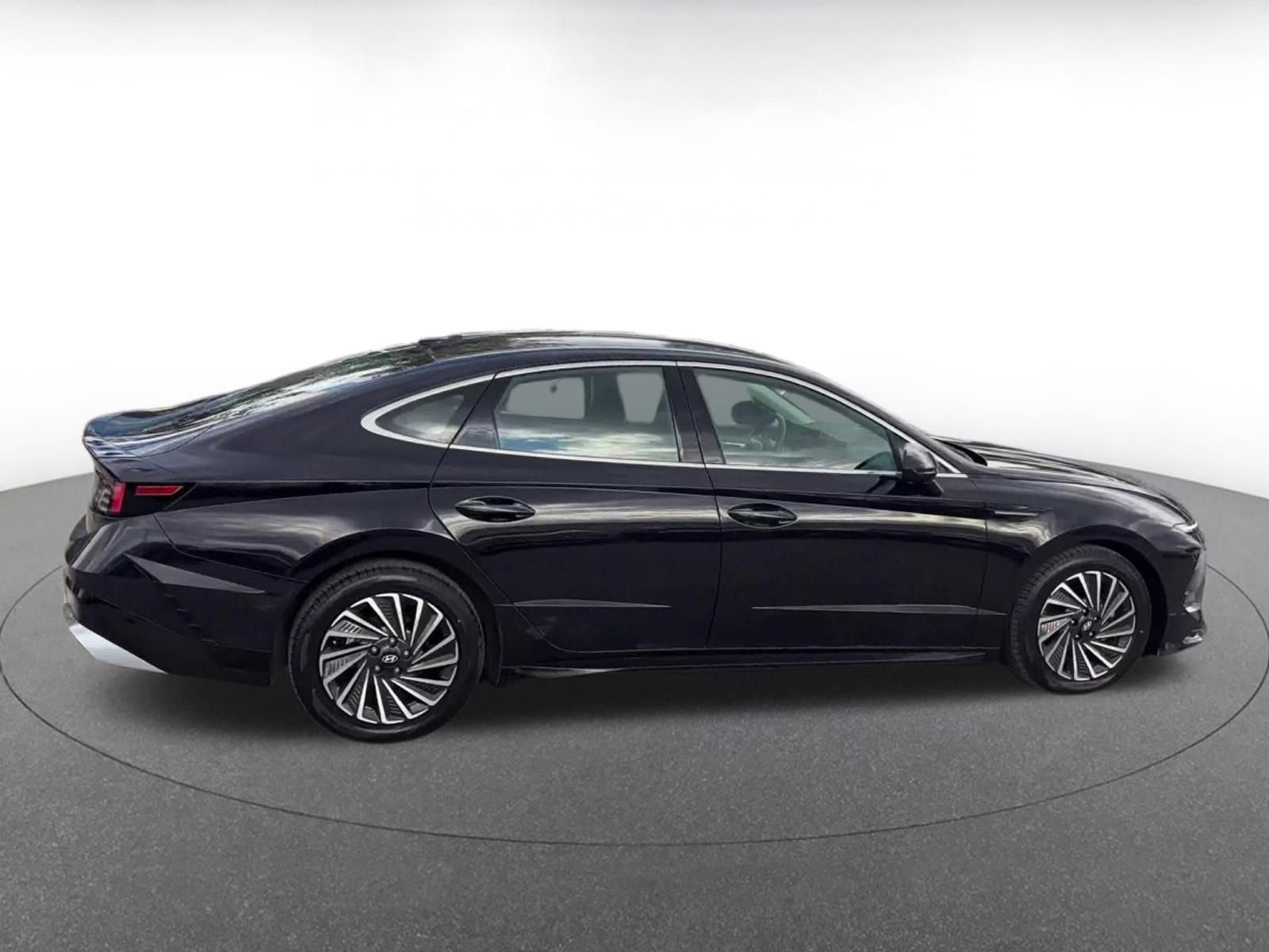 Thumbnail: 2025 Hyundai Sonata - 15