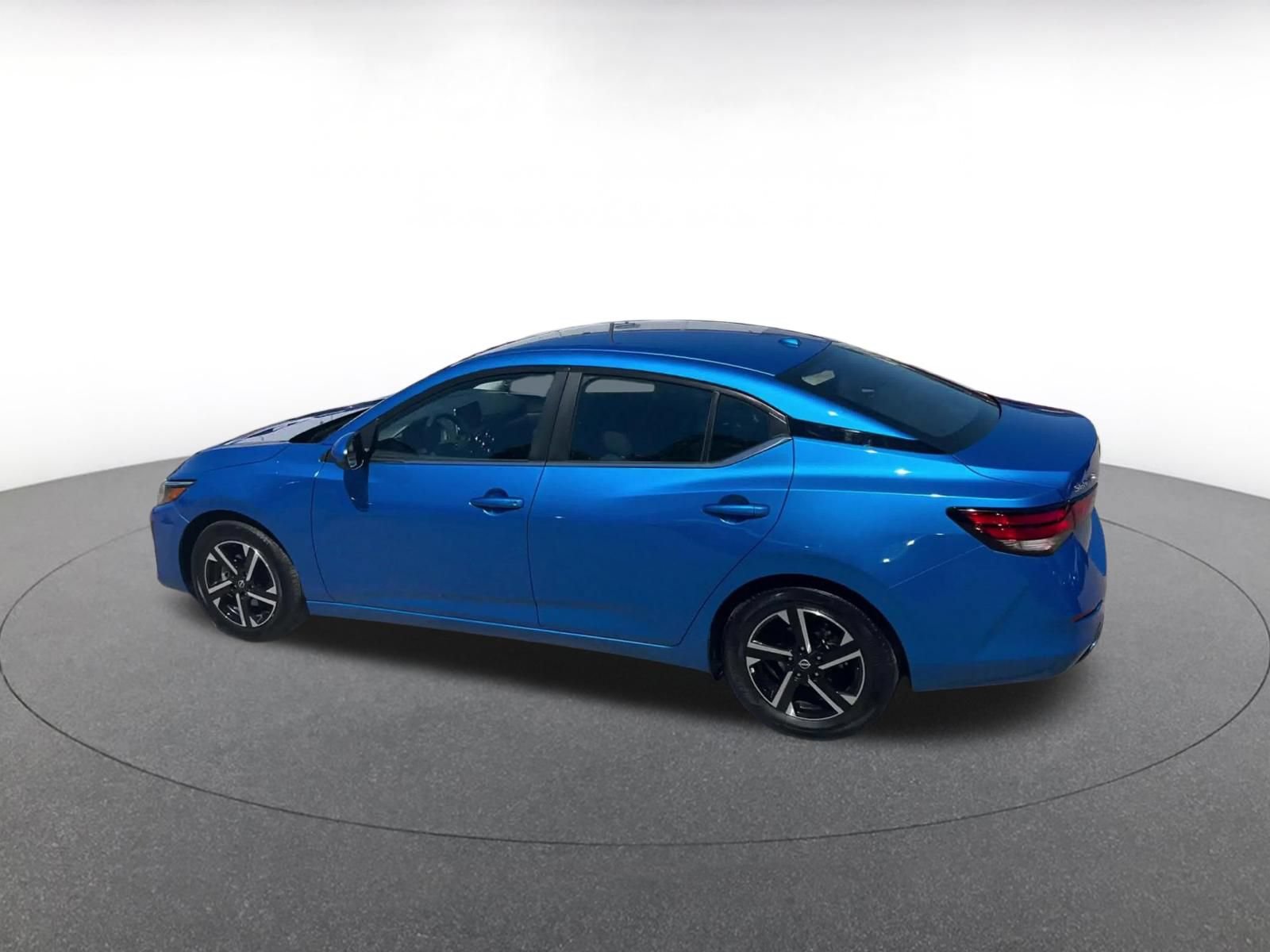 Thumbnail: 2025 Nissan Sentra - 10