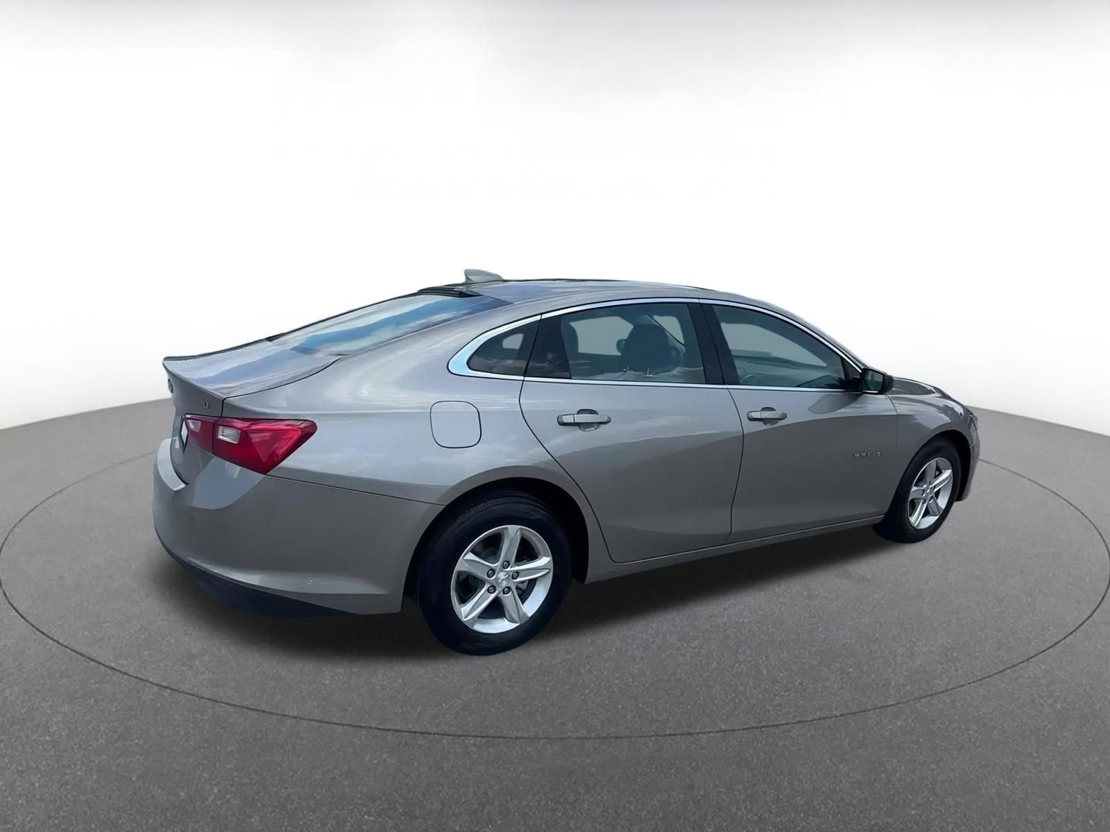 Thumbnail: 2024 Chevrolet Malibu - 15