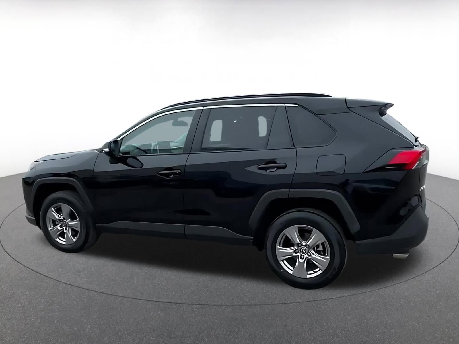 Thumbnail: 2025 Toyota RAV4 - 10