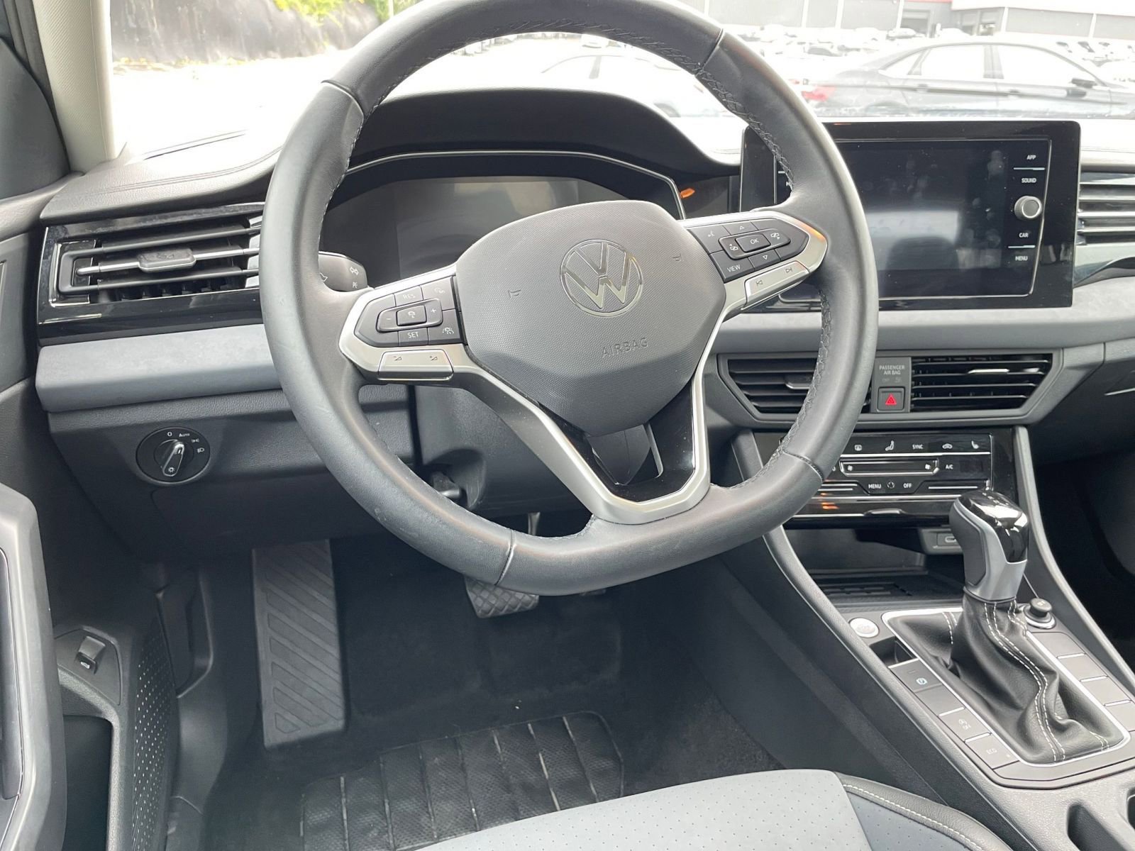 Thumbnail: 2025 Volkswagen Jetta - 34