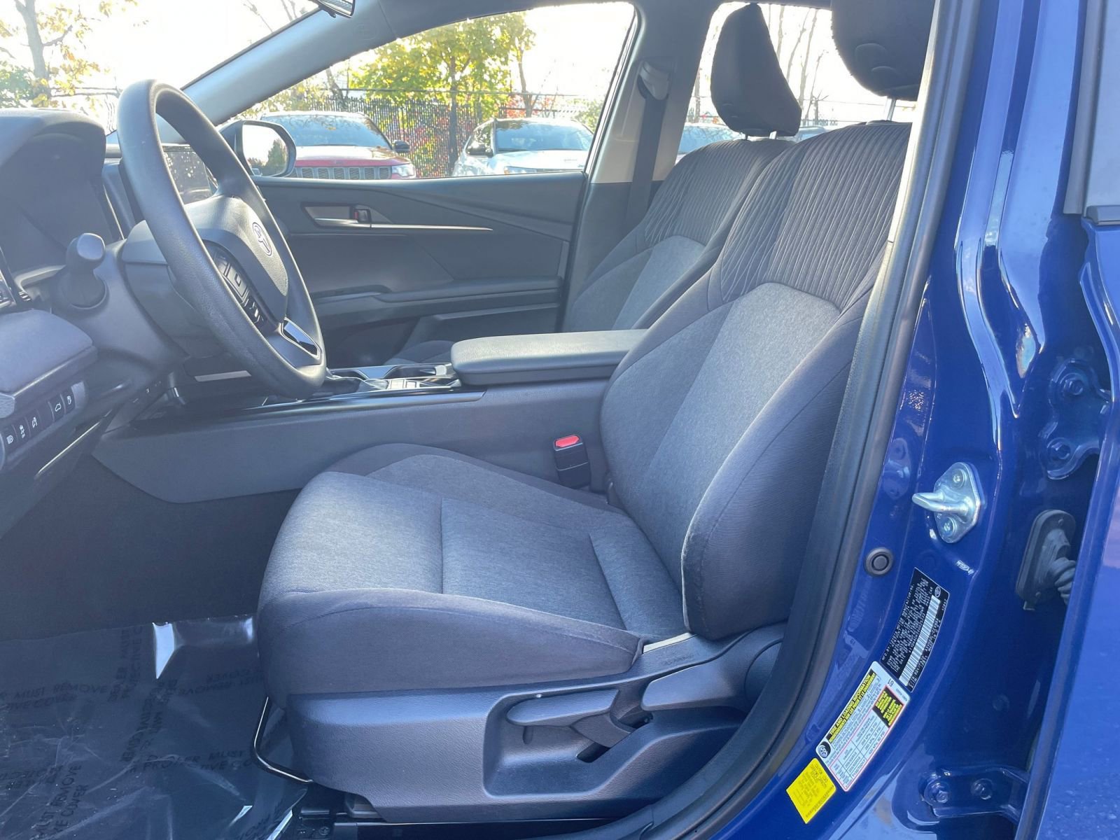 Thumbnail: 2025 Toyota Camry - 25