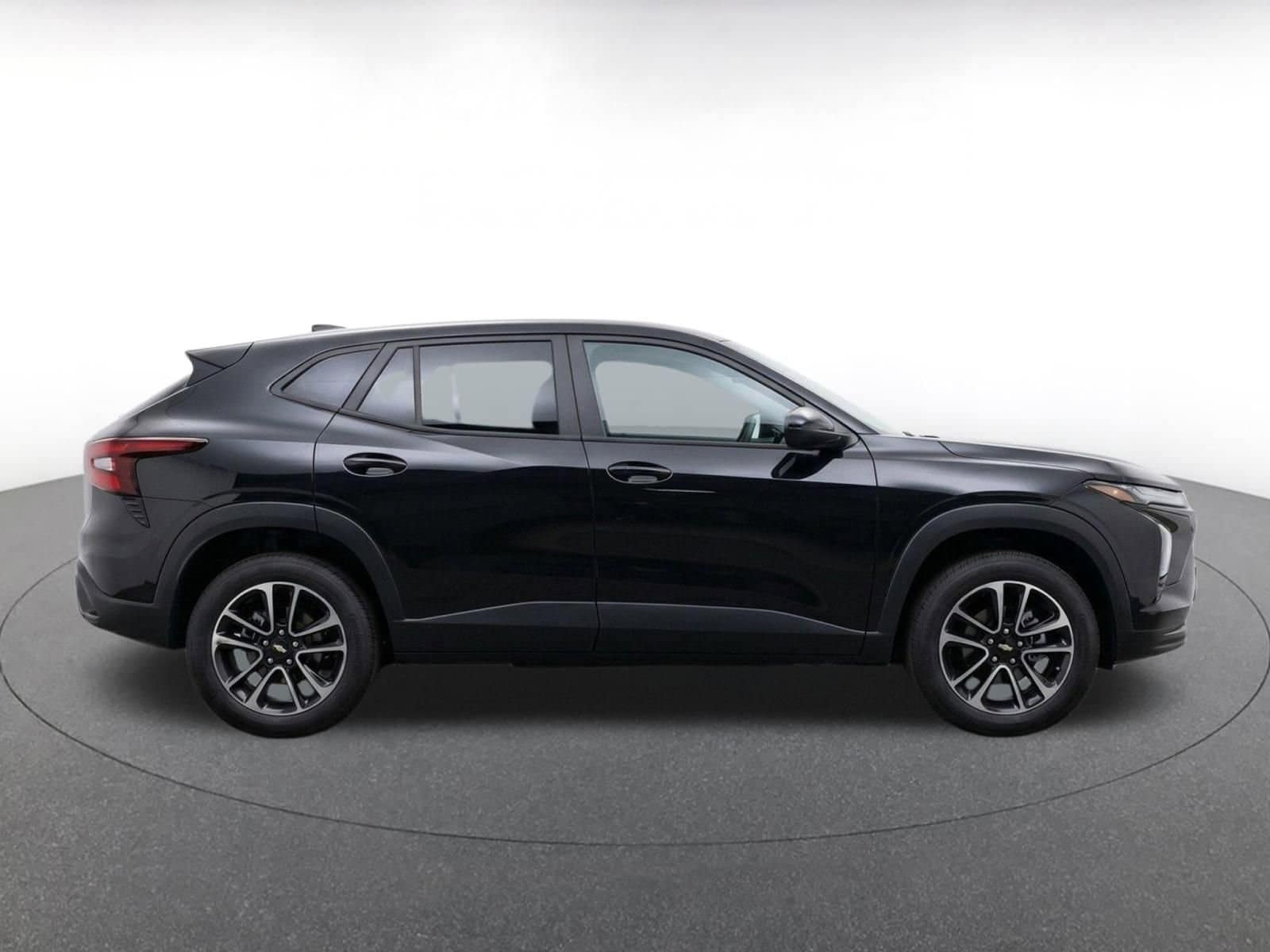 Thumbnail: 2025 Chevrolet TrailBlazer - 14