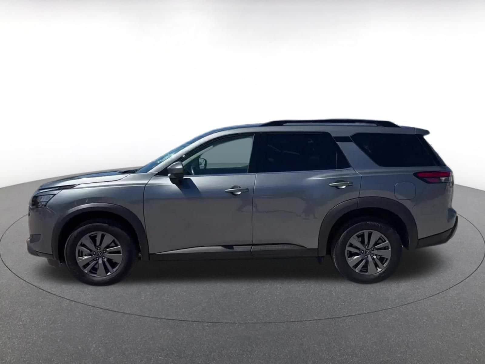 Thumbnail: 2025 Nissan Pathfinder - 9