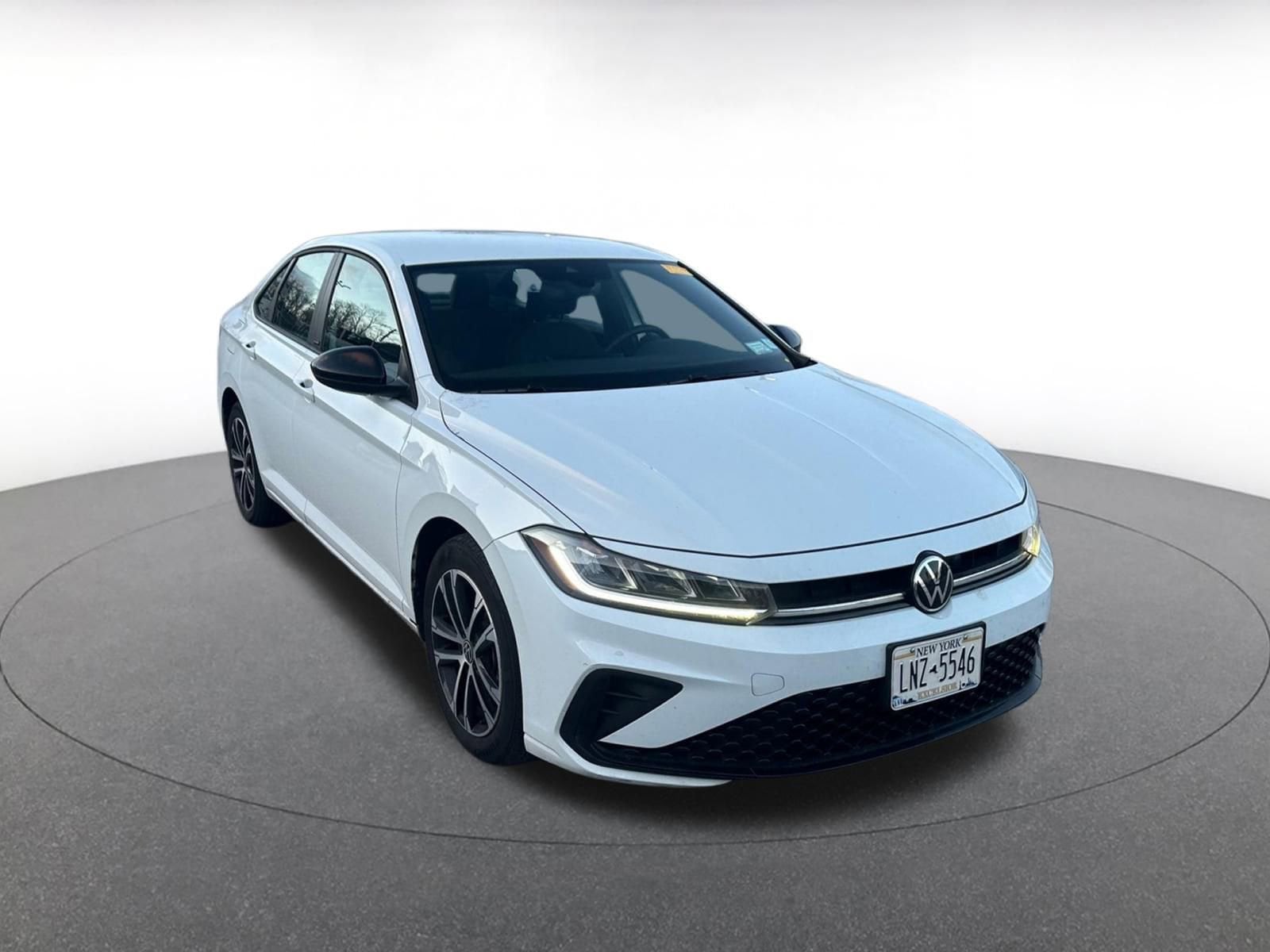 Thumbnail: 2025 Volkswagen Jetta - 1