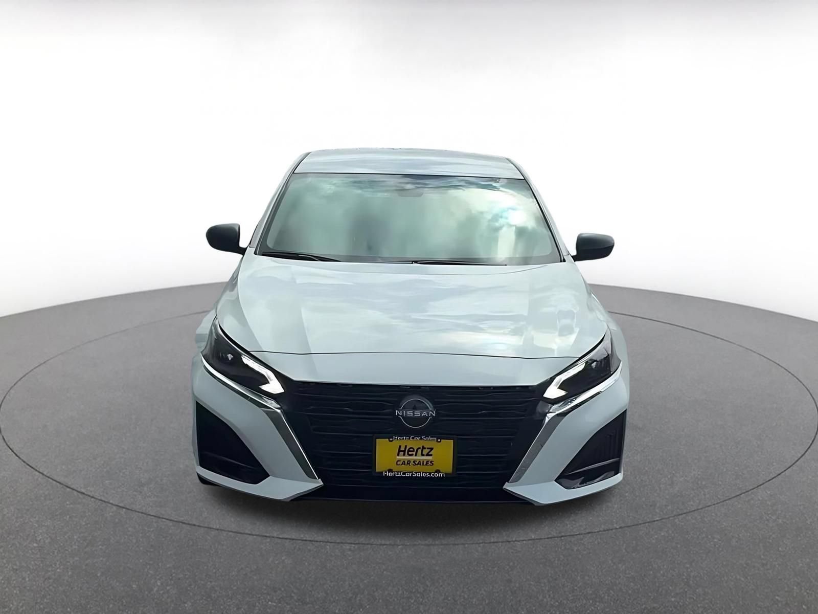 Thumbnail: 2025 Nissan Altima - 4