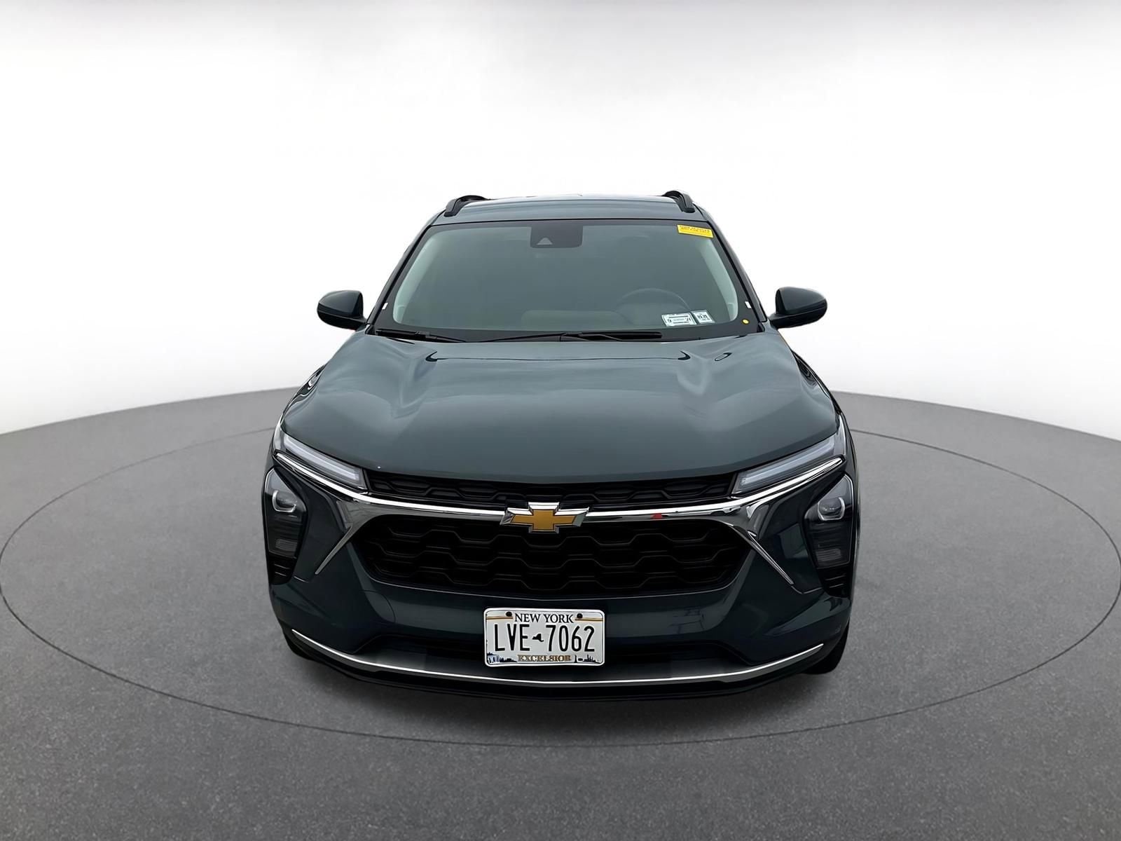 Thumbnail: 2025 Chevrolet Trax - 2