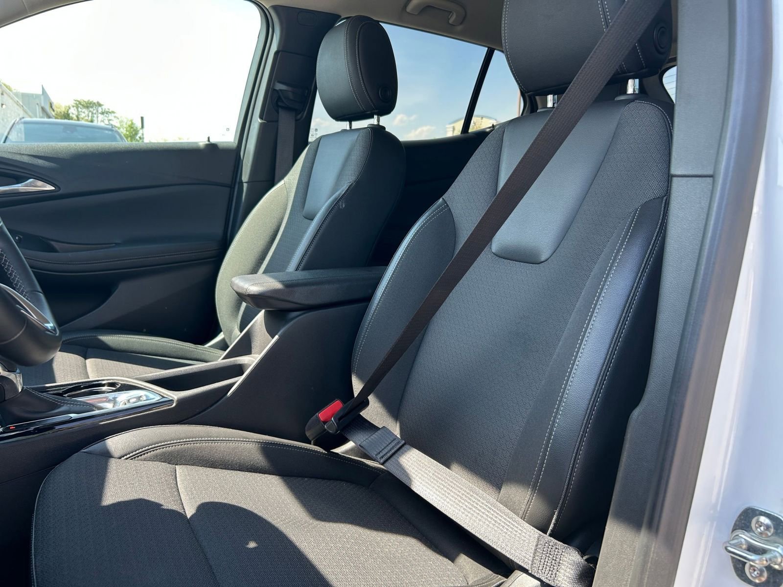 Thumbnail: 2025 Buick Encore GX - 31