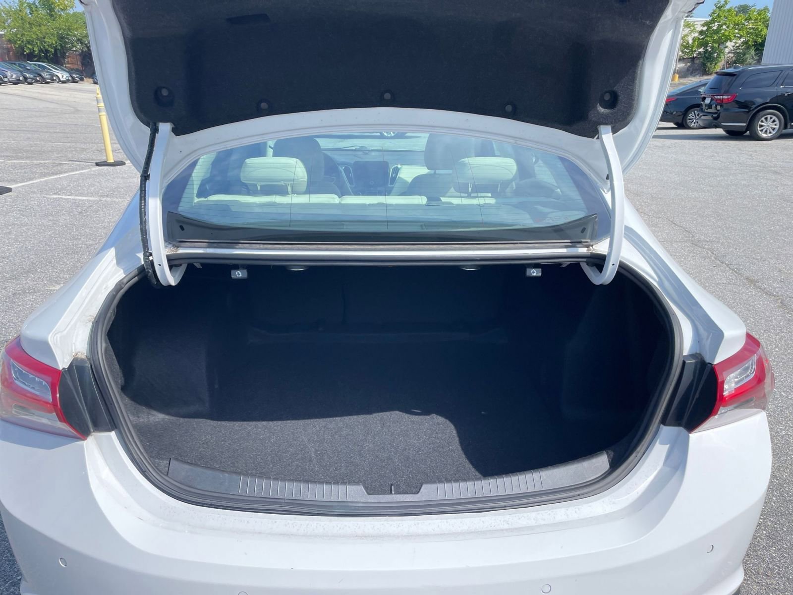 Thumbnail: 2024 Chevrolet Malibu - 31