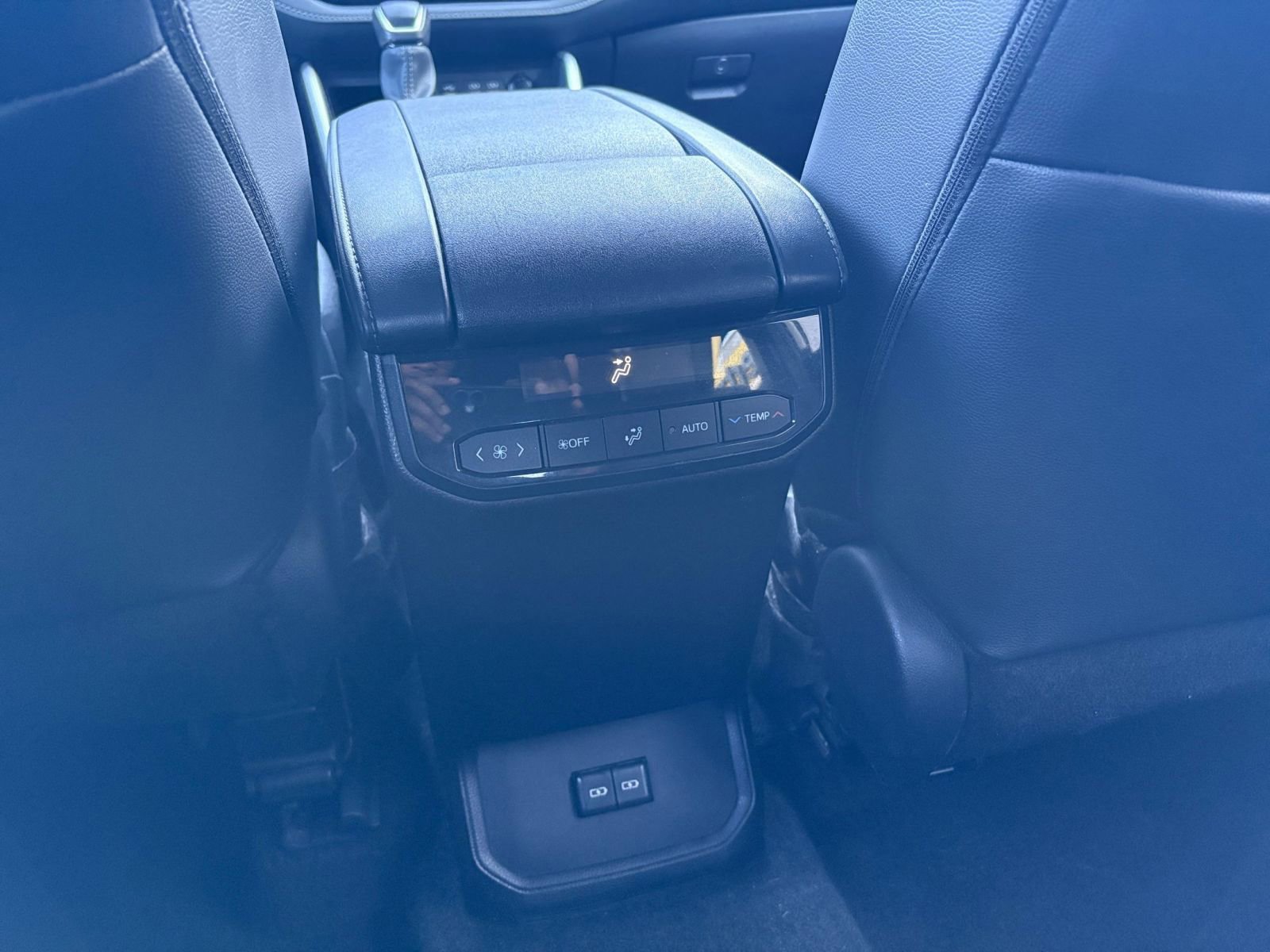 Thumbnail: 2024 Toyota Highlander - 24