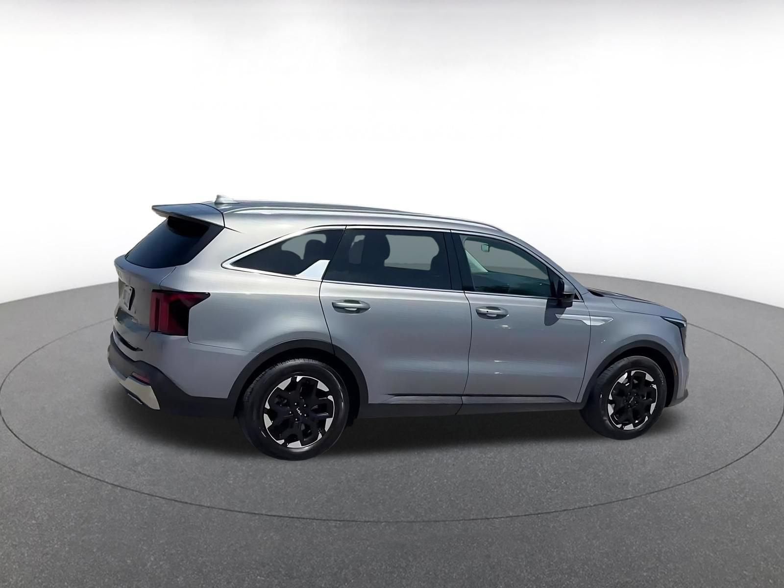 Thumbnail: 2024 Kia Sorento - 14