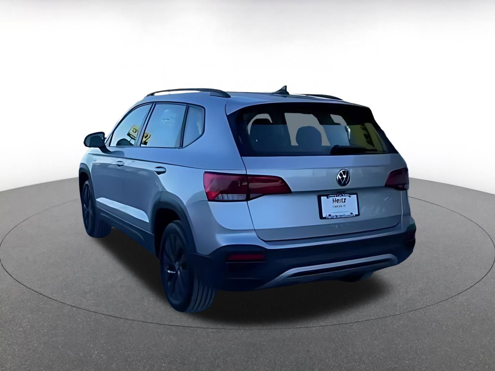 Thumbnail: 2024 Volkswagen Taos - 16