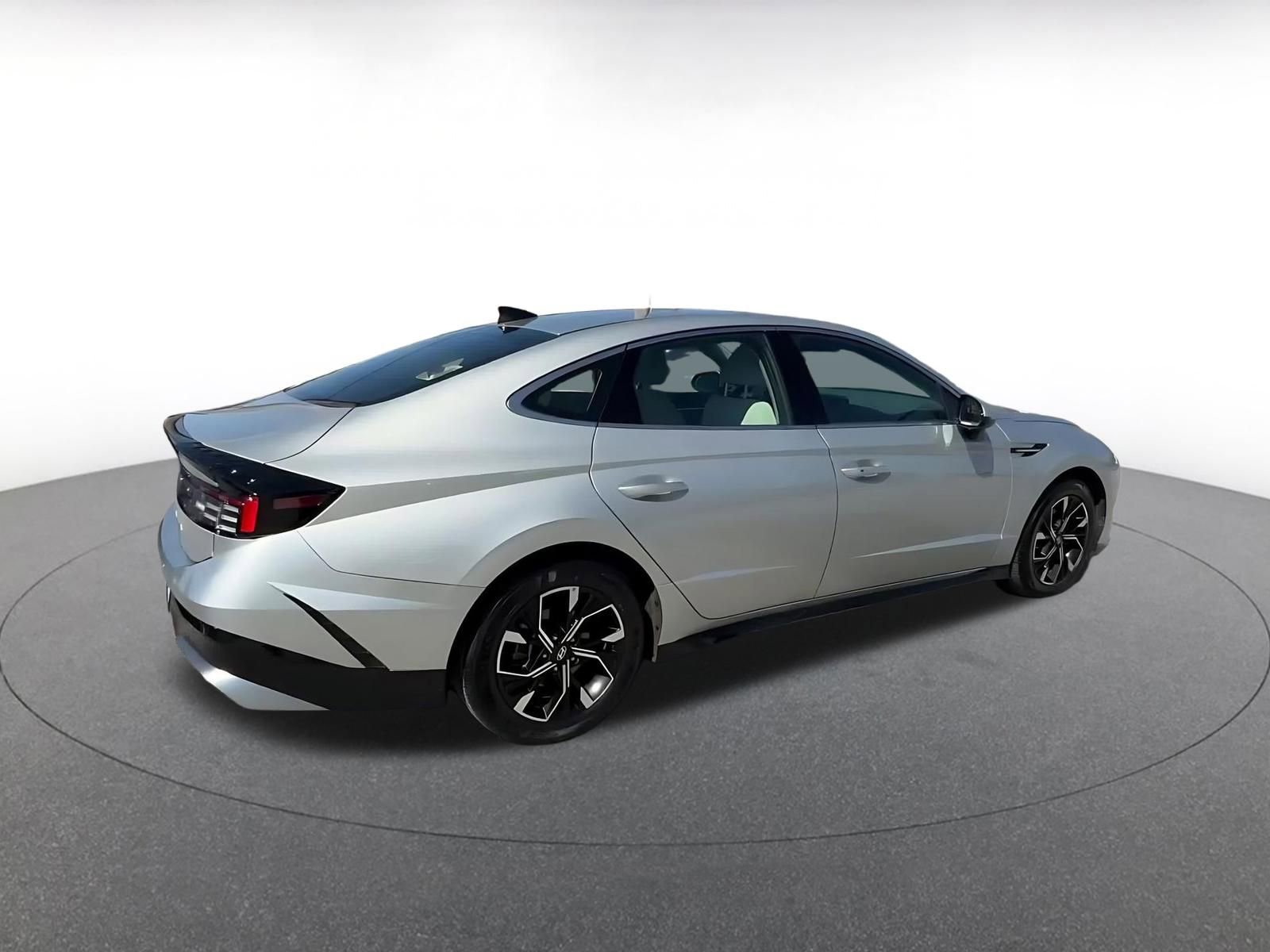 Thumbnail: 2025 Hyundai Sonata - 12