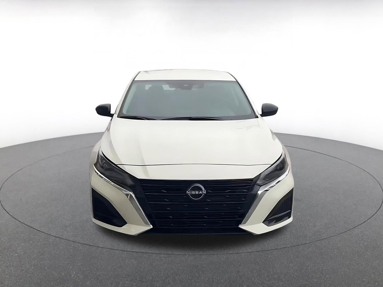 Thumbnail: 2025 Nissan Altima - 4