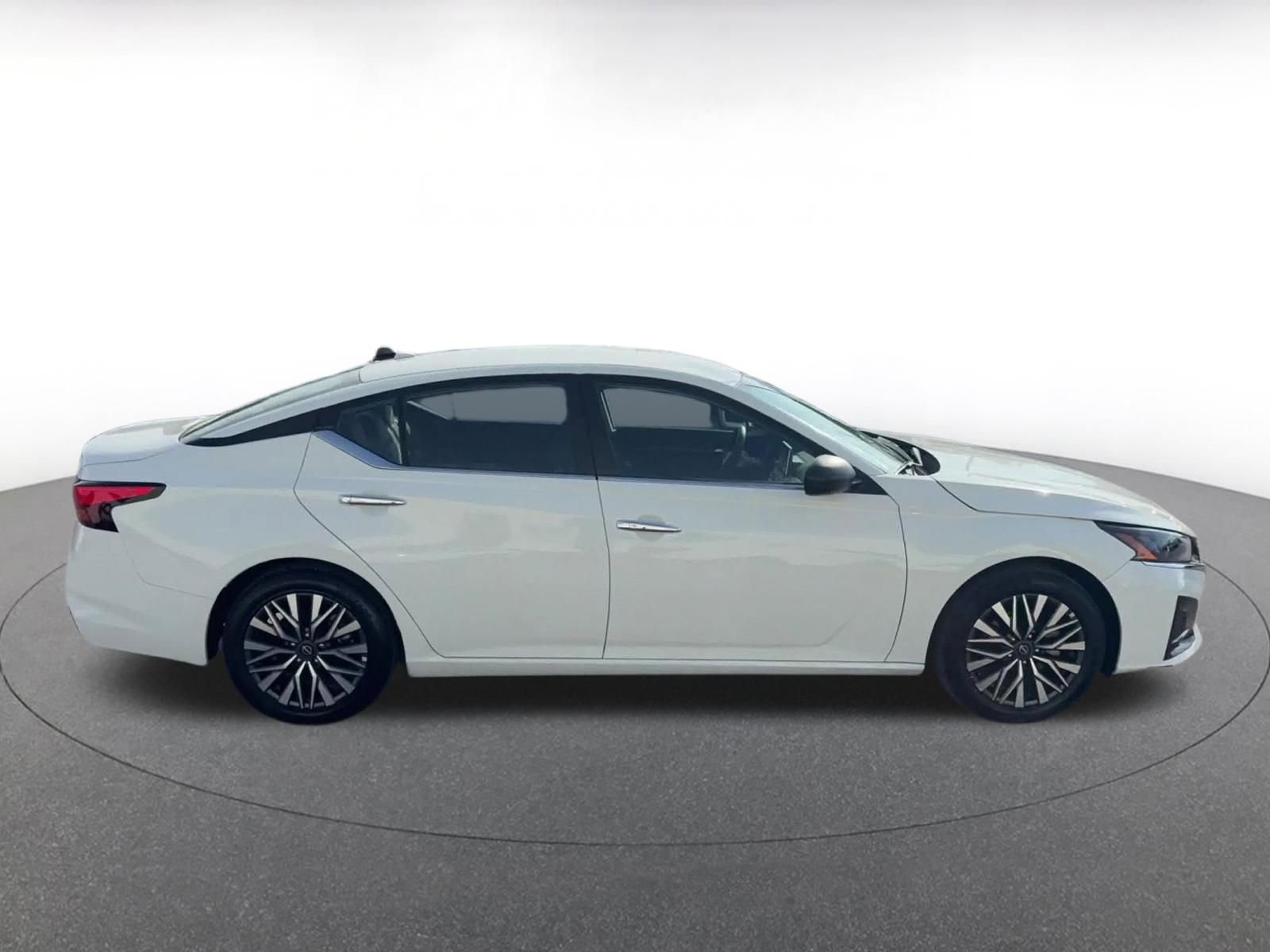 Thumbnail: 2025 Nissan Altima - 16