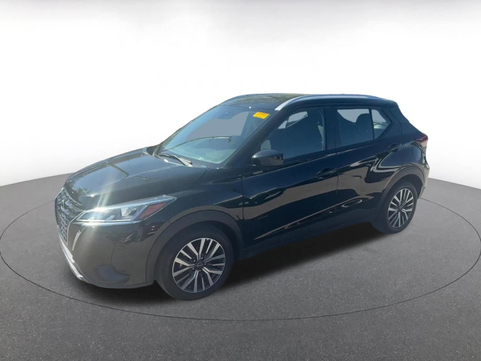 Thumbnail: 2024 Nissan Kicks - 8