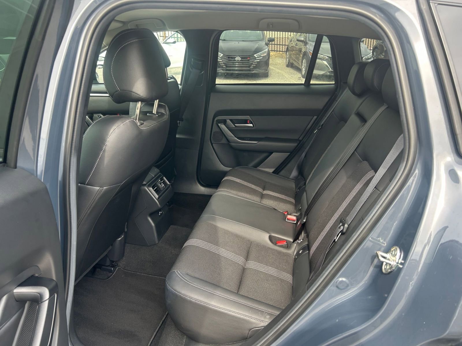 Thumbnail: 2025 Mazda CX-50 - 25