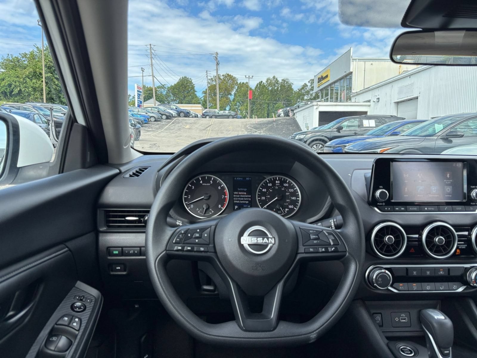 Thumbnail: 2025 Nissan Sentra - 32
