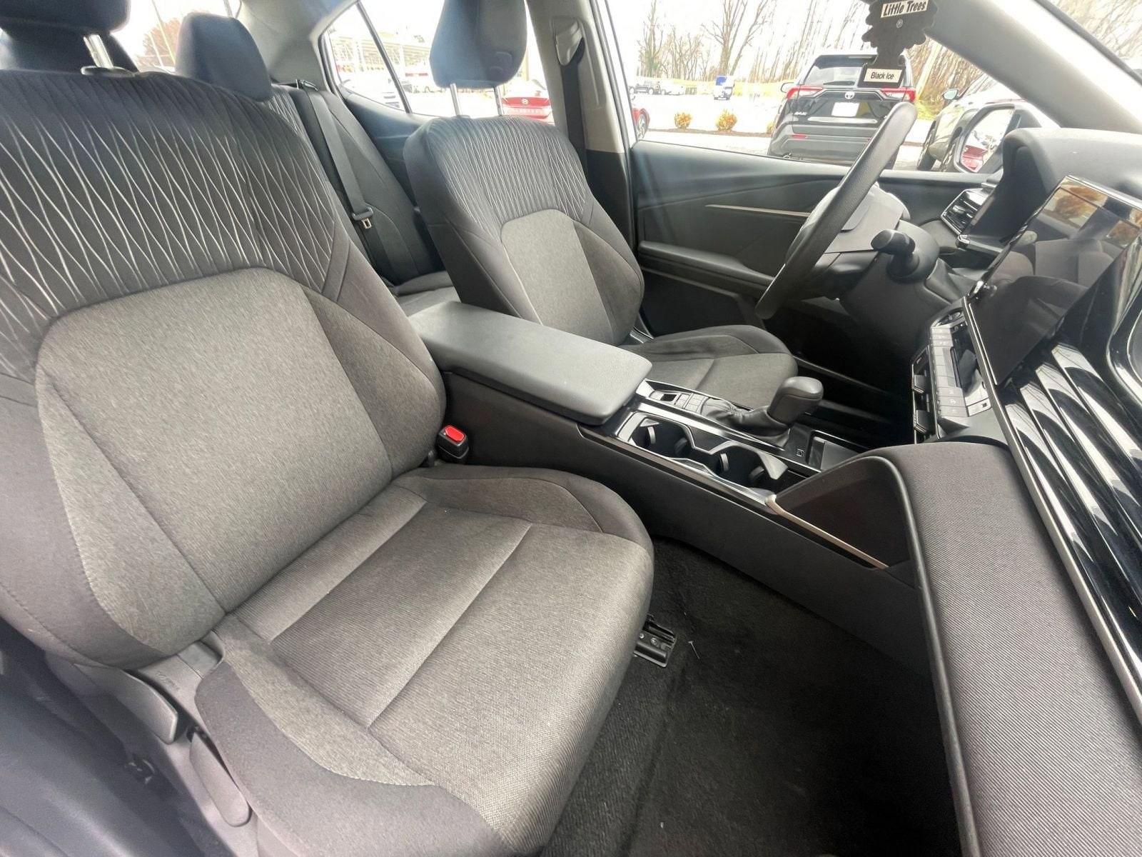 Thumbnail: 2025 Toyota Camry - 35